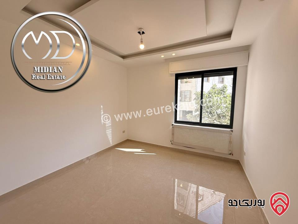 شقة دوبلكس جديدة للبيع طابق مع روف في عمان - ضاحية النخيل مساحة 235م مع تراسات تشطيبات ديكورات فاخرة اطلالة رائعة