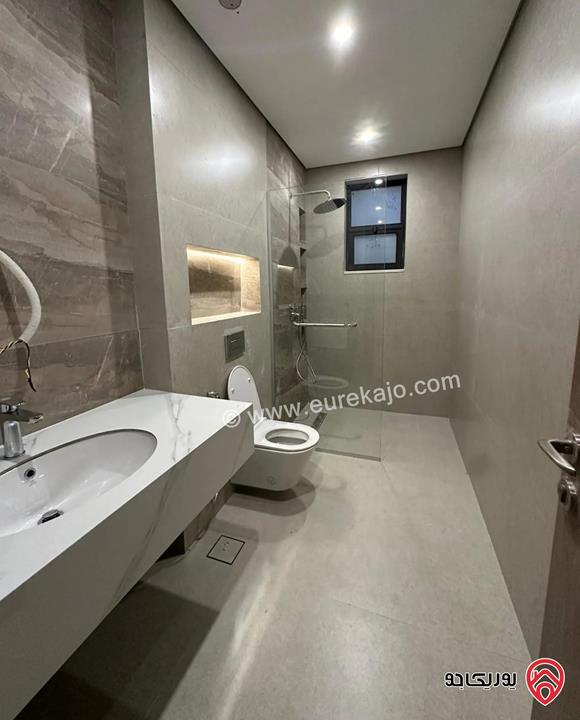 شقة فاخرة أرضية مساحة 205م للبيع في عمان - الظهير