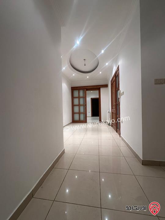 شقة أرضية مساحة 320م للايجار في عمان - خلدا 