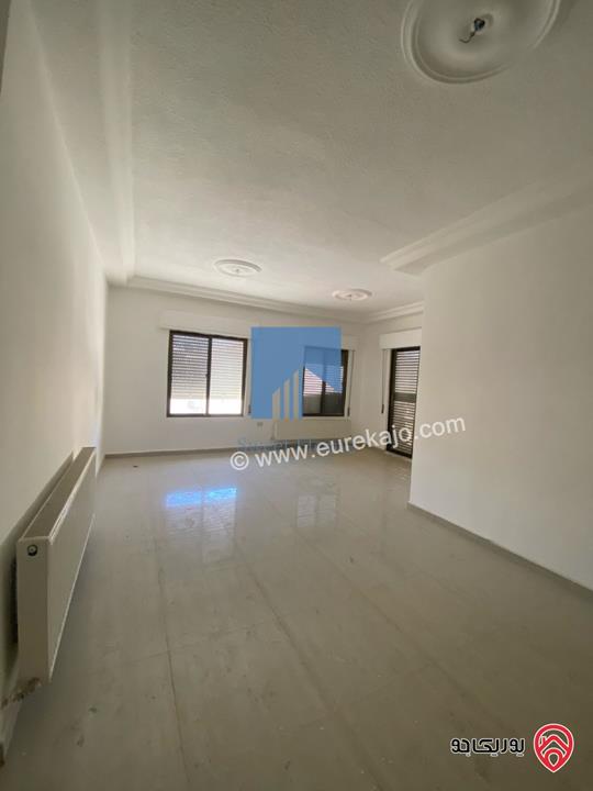 شقة مميزة طابق ثالث 150م مع روف 120م للبيع في عمان - الجندويل