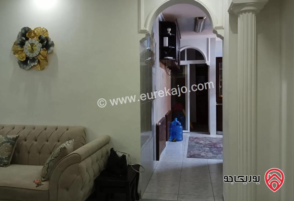 شقة طابق أرضي مساحة 200م للبيع في خلدا 