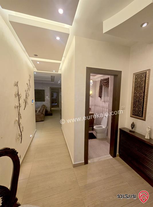 شقة أرضية مفروشة فخمة مساحة 230م مع حديقة 350م و كراج و مدخل خاص للإيجار في عمان - الرابية