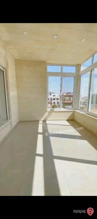 فيلا مساحة 1300م على أرض 1200م للبيع في عمان - الجبيهة 