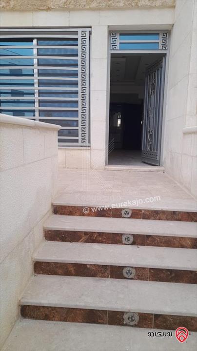 شقة فاخرة طابق ارضي مساحة 177م داخلي و 120م خارجي للبيع في عمان - شفا بدران