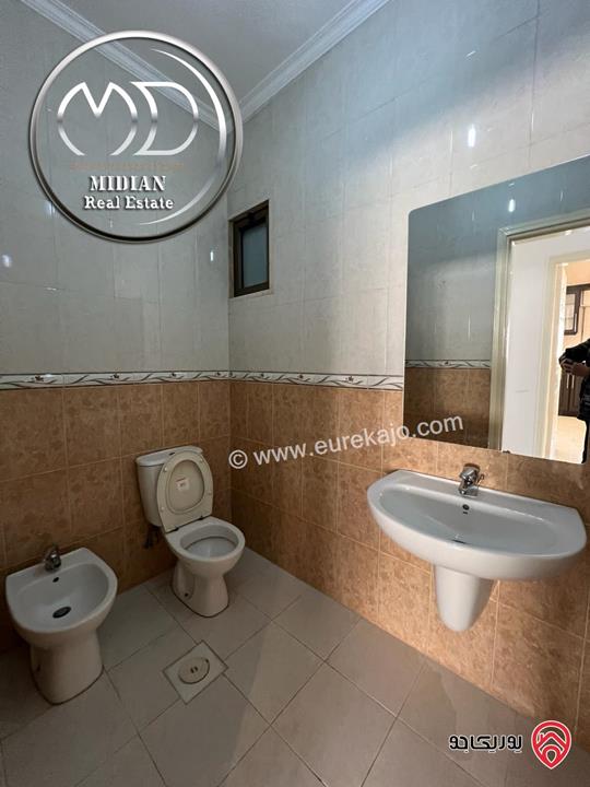 شقة مساحة 170م طابق ثالث للبيع في عمان - ام اذينة تصلح للاستثمار بسعر مميز جداً