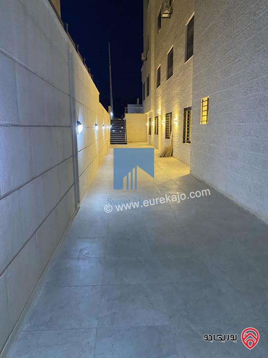 شقة فاخرة للبيع في عمان - خلدا قرب إشارة البنك العربي ومركز زها 220م مع ترسات 300م لم تسكن