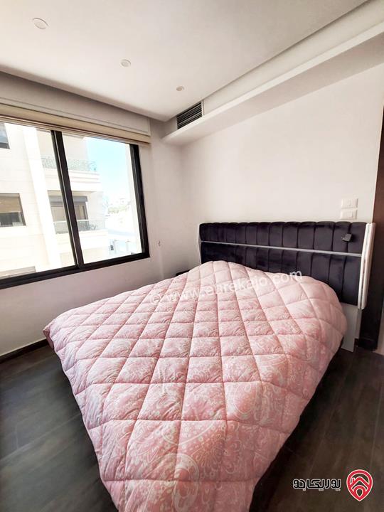 شقة فخمة طابق أول مساحة 100م للإيجار السنوي مفروشة في عمان - دير غبار