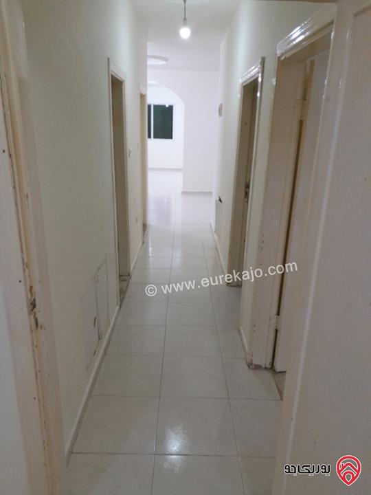 شقة مؤجرة طابق أول مساحة 115م للبيع في اربد - الحي الشرقي