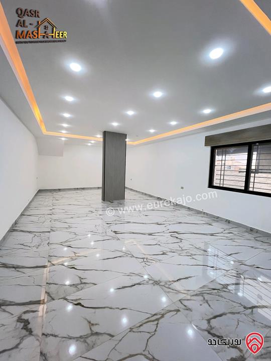 شقة فاخرة بدفعة 50% مساحة 195م داخلي و 150م خارجي للبيع في عمان - الجبيهة 