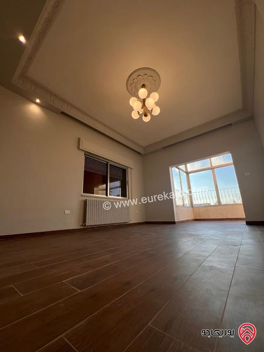 شقة طابق ثاني مساحة 250م للايجار في عمان - ام أذينة 