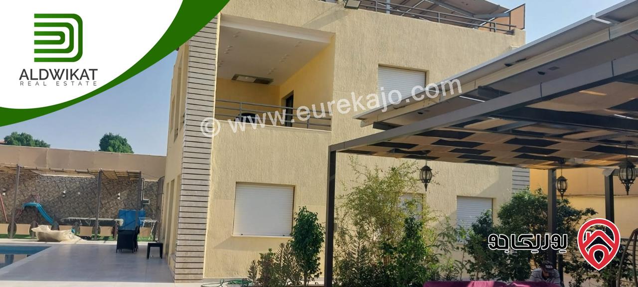 شاليه فاخر مفروش للبيع في اجمل مواقع البحر الميت منتجع البحيرة مساحة الارض 715م والبناء 200م موقع مميز