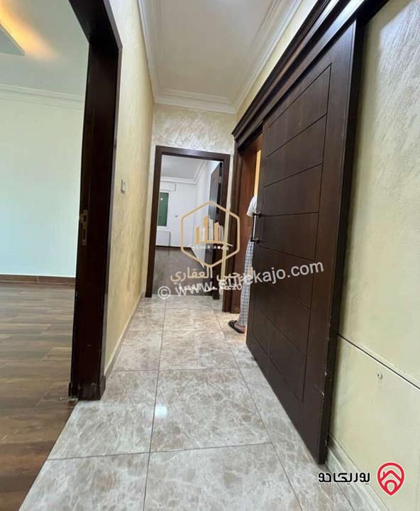 شقة ديلوكس فارغة طابق ثالث مساحة 180م للايجار في عمان - خلدا