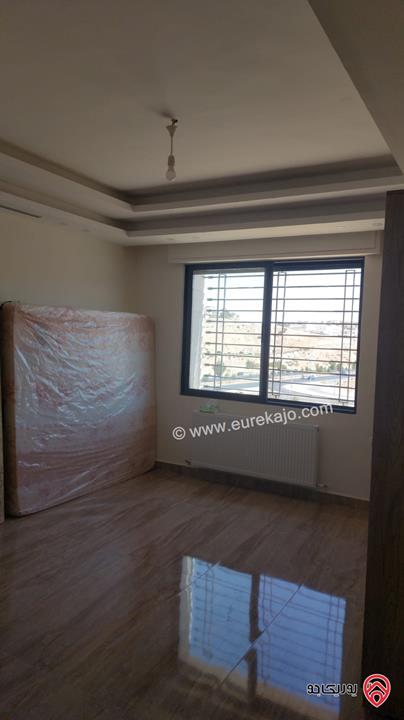 شقة مساحة 190م داخلي و 50م خارجي للبيع في عمان - دير غبار