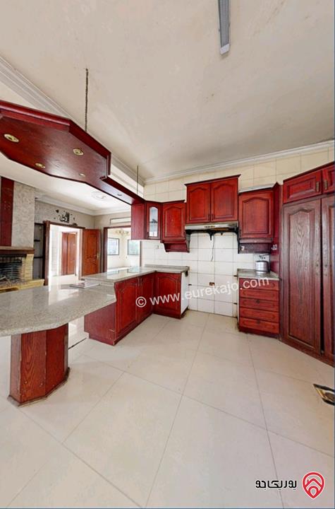 بيت مستقل مساحة 535م على أرض 340م للبيع في اربد قرب قصر العدل 