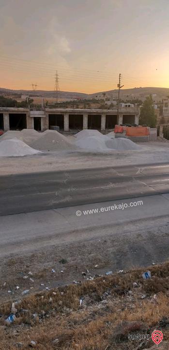 مزرعة مساحة الأرض 10 دونم مع مخازن عباب المزرعة للبيع في الزرقاء - صروت