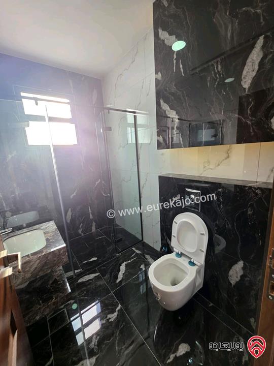 شقة فاخرة جديدة 248م² طابق اول للبيع في عمان - دير غبار | 4 غرف نوم | Smart Home | تدفئة أرضية | ترس وإطلالة مميزة