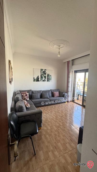 شقة طابق ثاني سوبر ديلوكس مساحة 115م للبيع في عمان - تلاع العلي 