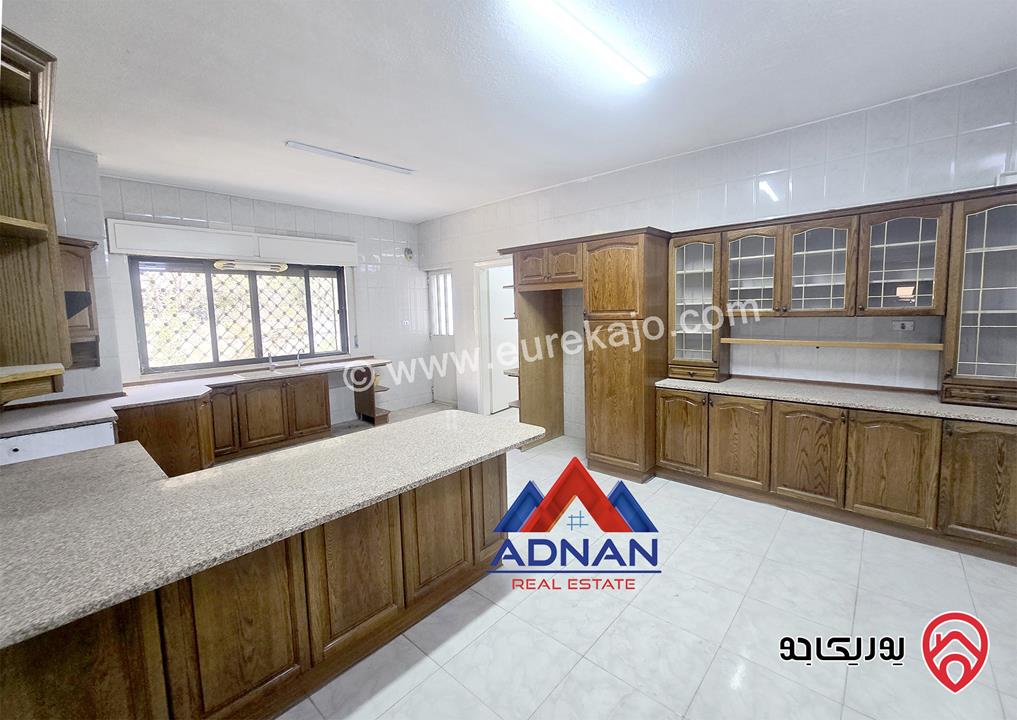 فيلا مستقلة مساحة 500م على أرض 803م للبيع في عمان - تلاع العلي شارع المدينة المنورة