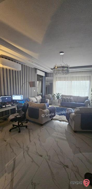 شقة طابق ثالث دوبلكس مساحة 280م للبيع في عمان - خلدا