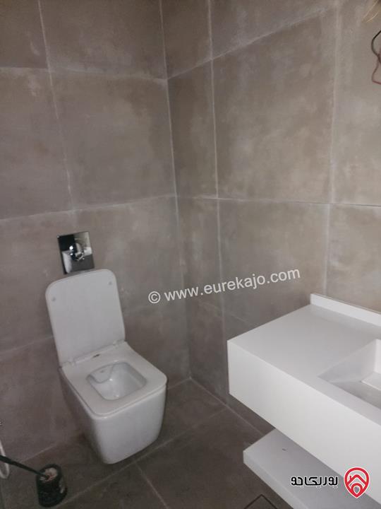 مكتب طابق ارضي مساحة 240م للايجار في عمان - ام السماق 