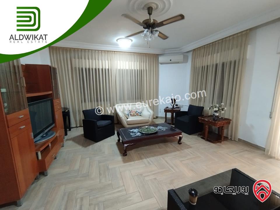 فيلا مساحة البناء 400م ومساحة الارض 430م ومساحة الحديقة 200م للايجار في عمان - ام السماق