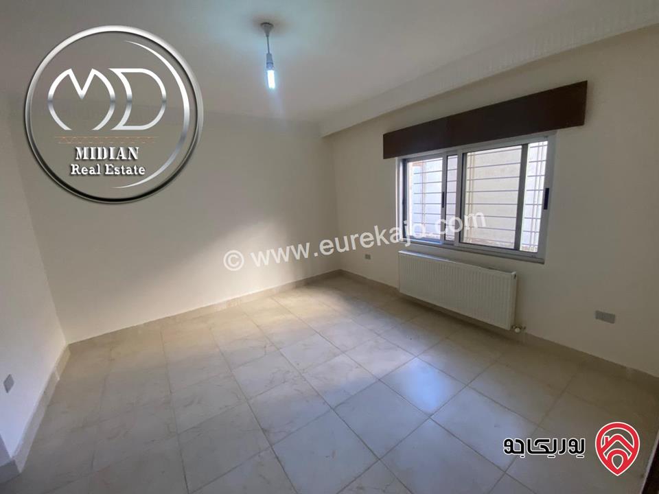 شقة ارضية فارغة للايجار في عمان - ام السماق مساحة 165م مع ترس و حديقة 130م تشطيبات و ديكورات سوبر ديلوكس جديدة لم تسكن بسعر مميز