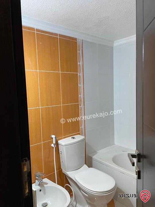 شقة طابق ثاني مساحة 165م للبيع في عمان - المدينة الرياضية بجانب اسواق العز