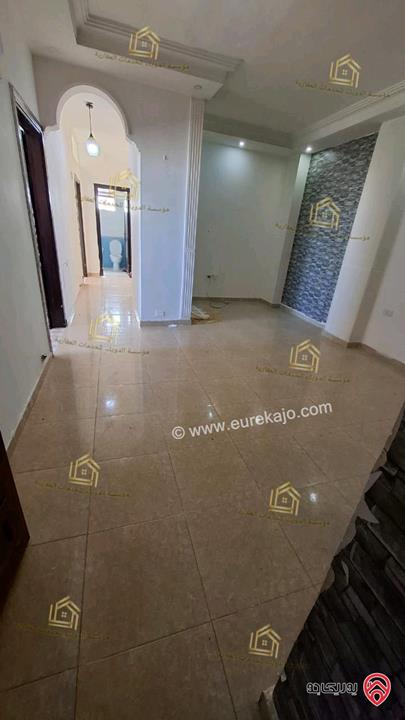 شقة فارغة طابق ثالث مساحة 110م للإيجار في عمان - تلاع العلي 