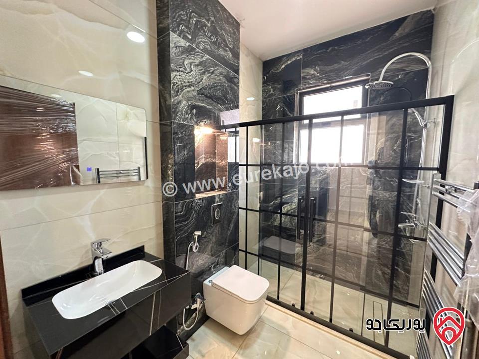 شقة طابق ثالث دوبلكس مساحة 300م وترس واسع 150م للبيع في عمان - ضاحية النخيل