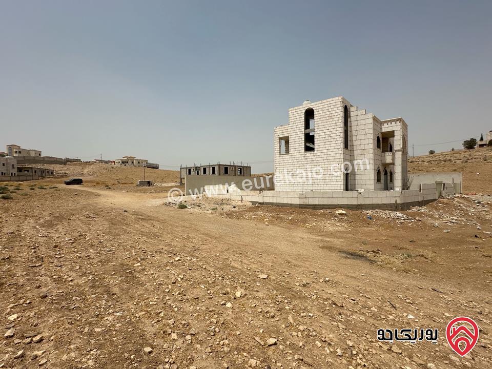 ارض مساحة 569م للبيع في عمان - الخشافية تلعة هليل الغربي بجانب فلل