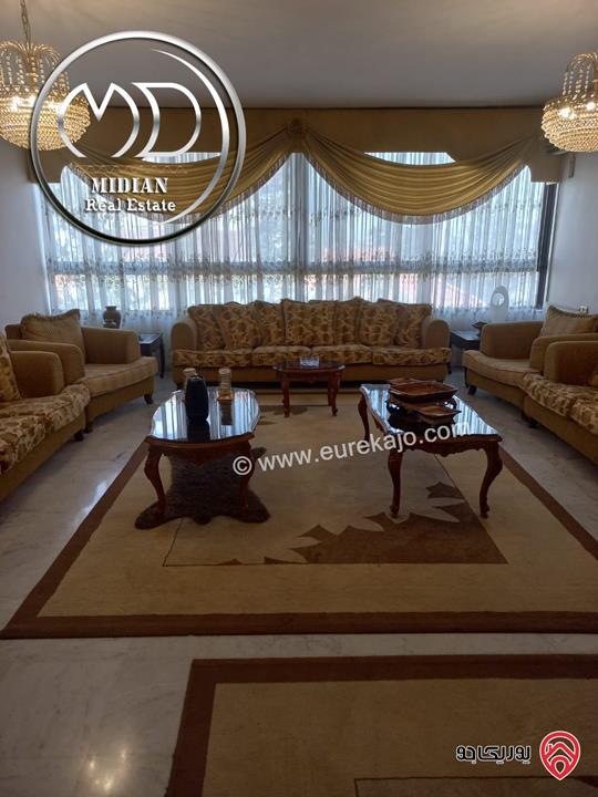 شقة للبيع في عمان - الشميساني مساحة 165م طابق ثاني تصلح للاستثمار بسعر مميز جداً