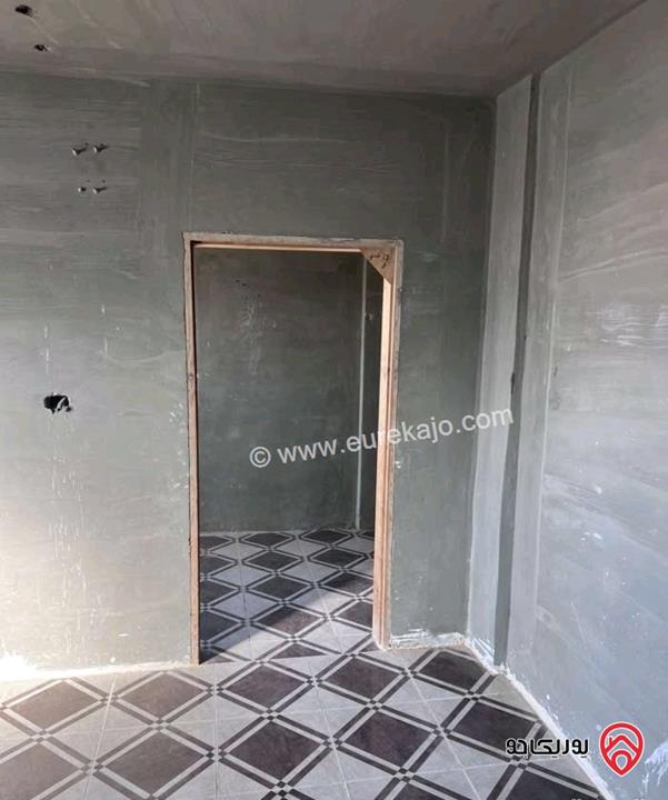 منزل مستقل 3 طوابق على أرض 750م للبيع في المفرق من المالك