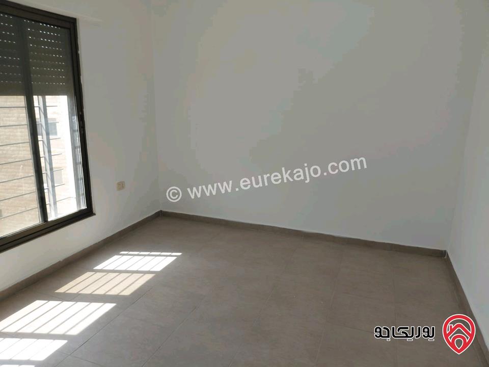 شقة فارغة طابق اول مساحة 90م للإيجار في عمان - دير غبار 