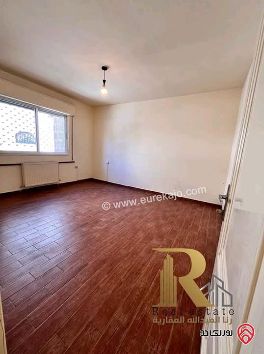 شقة سكنية استثمارية طابق ثالث مساحة 140م للبيع في عمان - منطقة السابع 