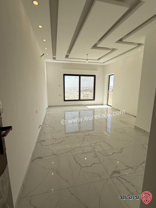 شقة مساحة 150م طابق أول للبيع في عمان - الجبيهة خلف ديوان آل الصمادي 