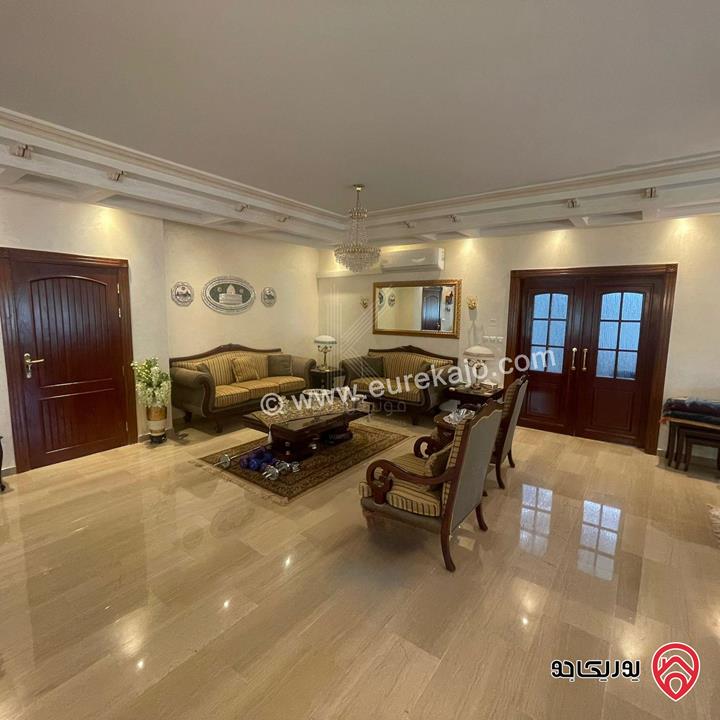 فيلا دوبلكس متلاصقة مساحة 500م على أرض 500م للبيع في عمان - الجبيهة – بناء خاص من المالك