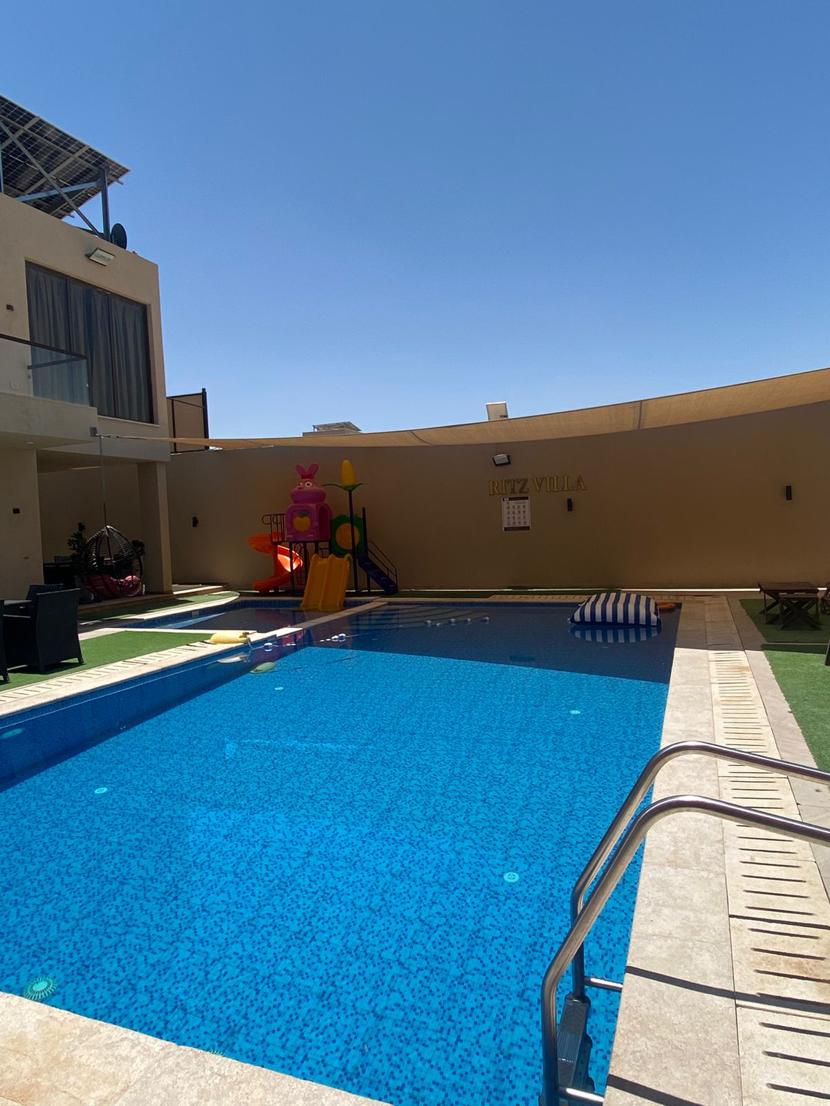 شاليه - مزرعة RITZ VILLA للايجار اليومي في البحر الميت