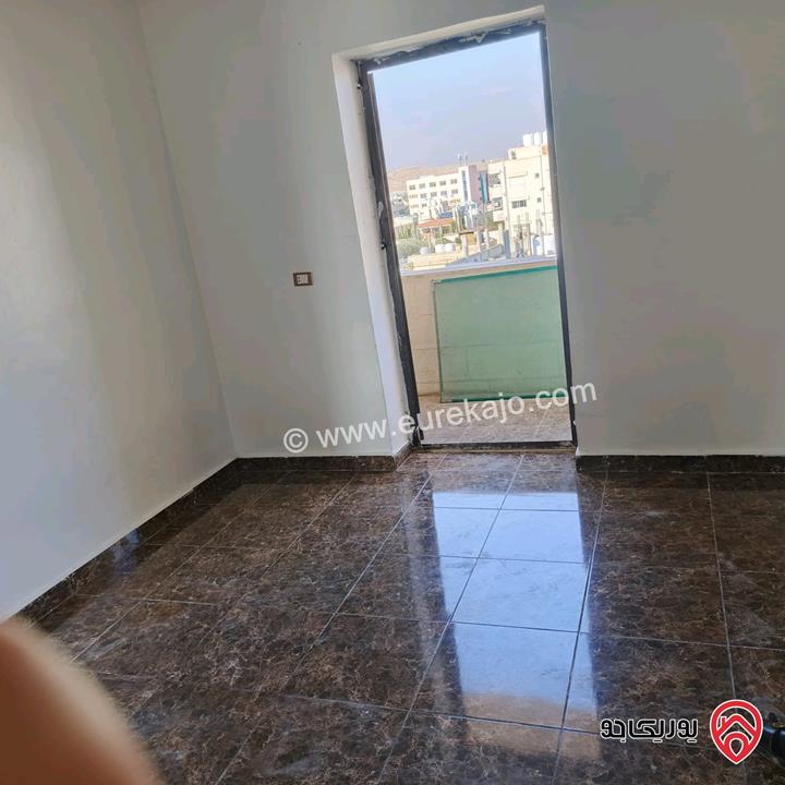 شقة طابق رابع مساحة 110م للبيع في الزرقاء - الهاشمية