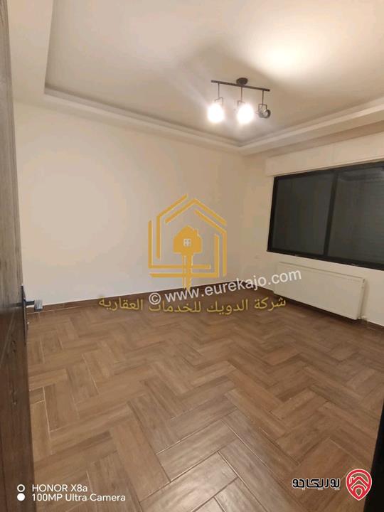 شقة سوبر ديلوكس طابق ارضي معلق مساحة 190م للإيجار في عمان - ام السماق 