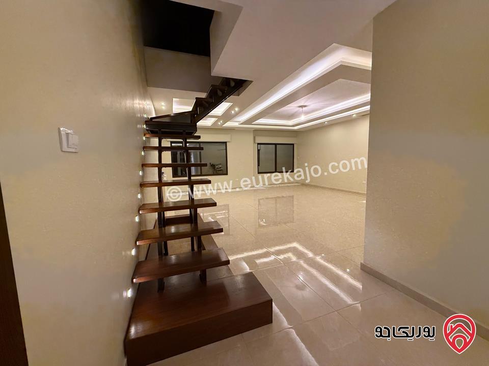 Modern 3rd-Floor Duplex 230 sqm with Rooftop & Terrace for sale in Amman - Marj Alhamam