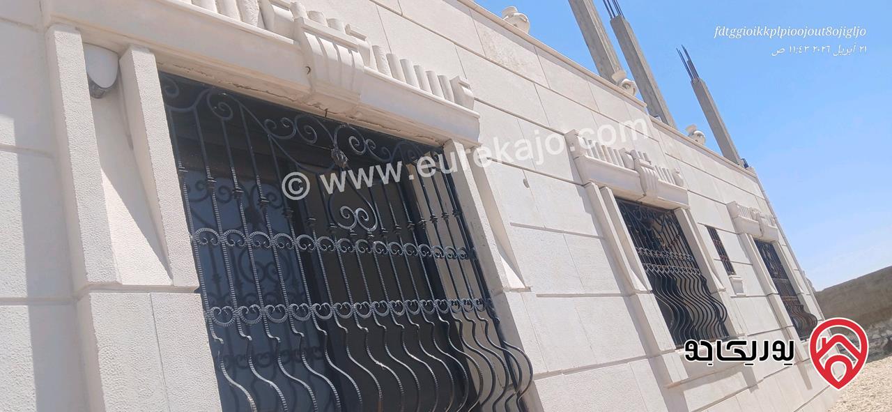 فيلا مستقلة مساحة 250م على أرض 500م للبيع في الزرقاء - بجانب جامعة الزرقاء الخاصة مقابل مدينة الشرق