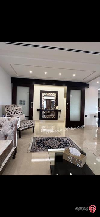 شقة طابقية طابق ثالث مساحة 367م للبيع في عمان - دابوق