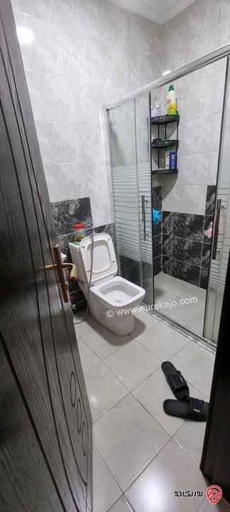 شقة ديلوكس طابق أول مساحة 145م للبيع في الزرقاء الجديدة