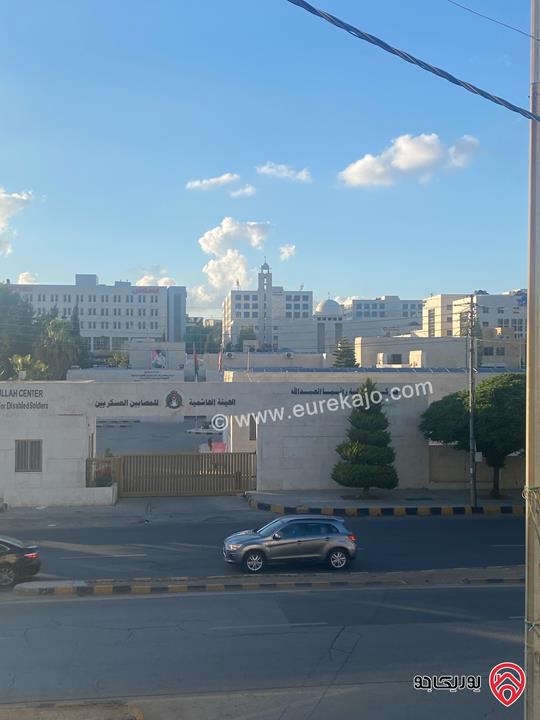 شقة للايجار في عمان - الكرسي مساحة 130م طابق اول مقابل مجمع الملك حسين للأعمال مع بلكونة بإطلالة مميزة   