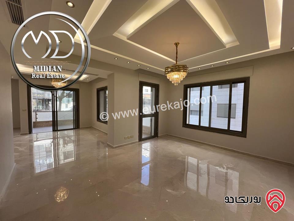 شقة جديدة للبيع في عمان - دير غبار طابق اول مساحة 280م 4 نوم تشطيبات و ديكورات عصرية فاخرة بسعر مغري جداً