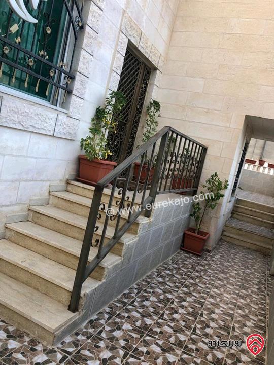 منزل مستقل فخم مساحة 240م على ارض 250م للبيع في عمان - طبربور بسعر مغري جدا 
