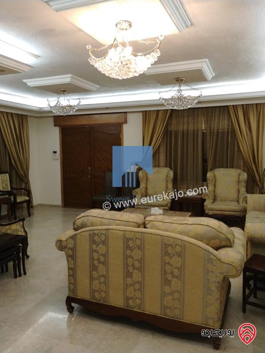 شقة أرضية طابقية مميزة للبيع في عمان - خلدا قرب الموفنبيك ومطعم ورد 207م مع حديقة وترسات 245م