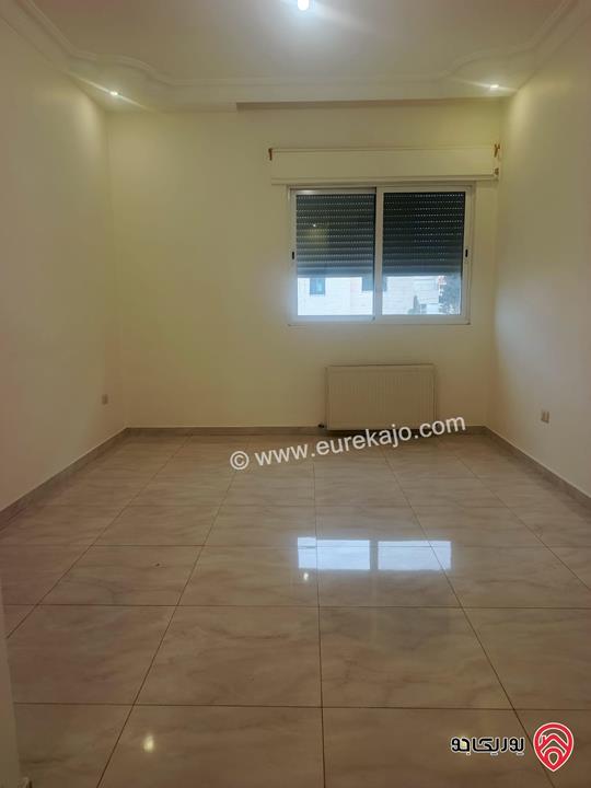 شقة طابق أول مساحة 200م للايجار في عمان - ام السماق 