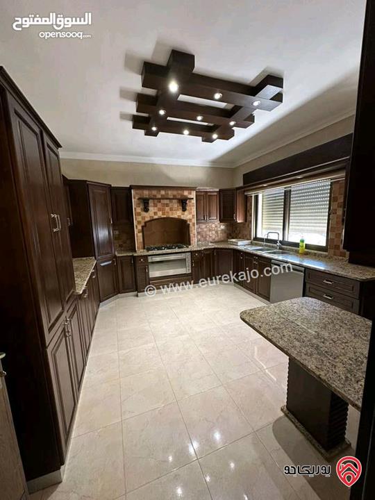 شقة فارغة طابق ثالث مساحة 280م للايجار في عمان - طريق المطار