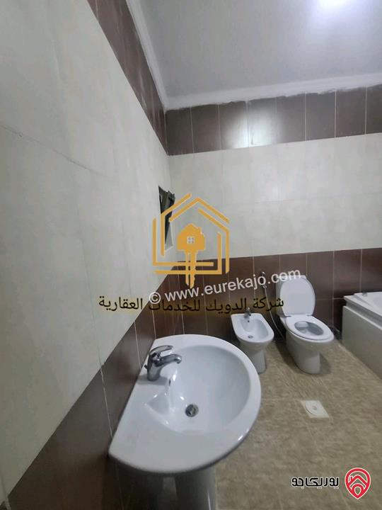 شقة فارغة طابق ارضي معلق مساحة 150م للإيجار في عمان - ضاحية الرشيد 